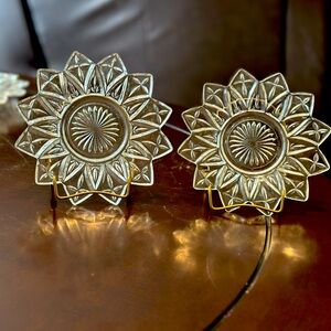 2 Vintage clear / 6.25 inches / serving plate, Petal pattern by Federal Glass